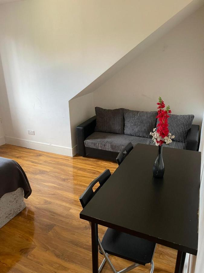 Sw16 Norbury Guesthouse Лондон Экстерьер фото